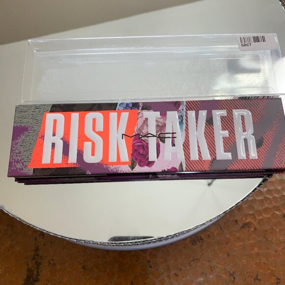 Brand New MAC Cosmetics Risk Taker Eyeshadow - Picture 4 of 4
